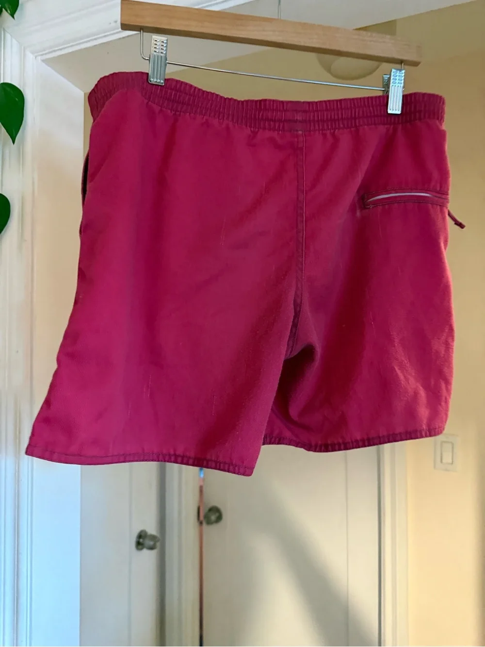 Rhythm magenta beach shorts size medium